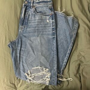 American Eagle Outfitters Light Blue Distressed Boyfriend Jeans